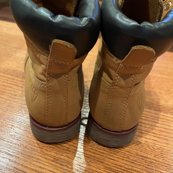 Rock & Candy Tan Bulldozer Boots Size 6.5 - Picture 4 of 8